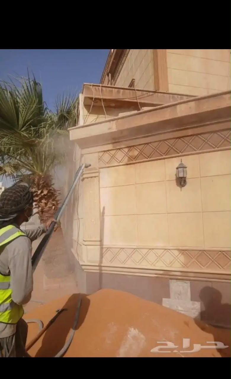 غسيل وتنظيف واجهة فيلا بعد أعمال الترميم