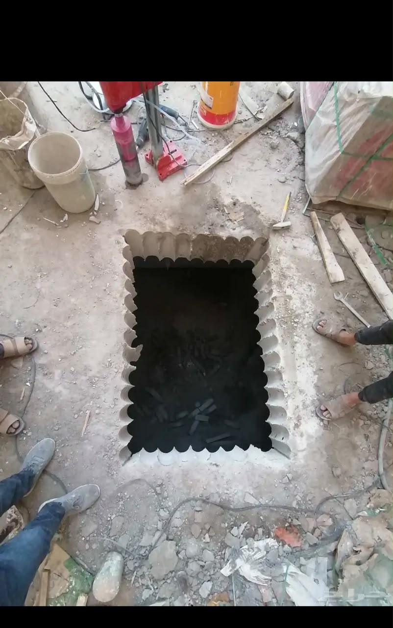 حفر وتجهيز فتحة كور مربعة بالأرضية